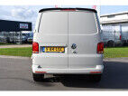Volkswagen Transporter 2.0 TDI L2H1 PB Edition