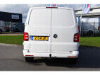 Volkswagen Transporter 2.0 TDI L2H1 DC PB Edition