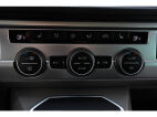 Volkswagen Transporter 2.0 TDI L2H1 DC Caravelle