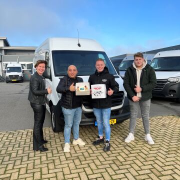 HET MOET ALTIJD SNEL EN GOED.........🫵