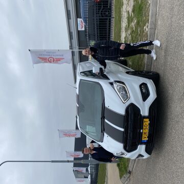 WAT EEN BEUKER VAN EEN BEDRIJFSAUTO❗️