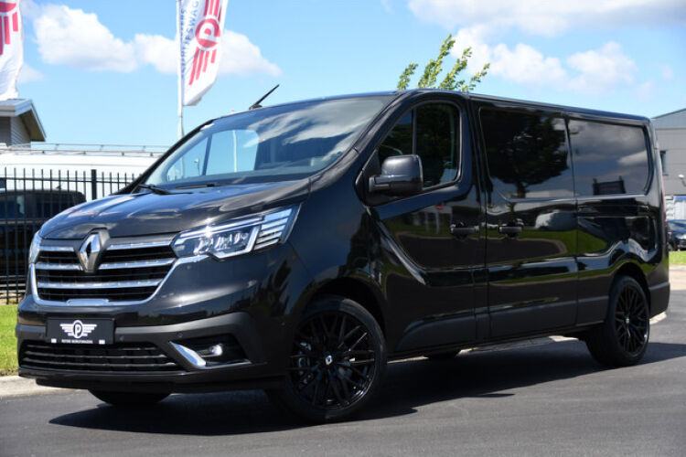 Renault Trafic 2.0 dCi 130 T30 L2H1 Luxe Black Edition