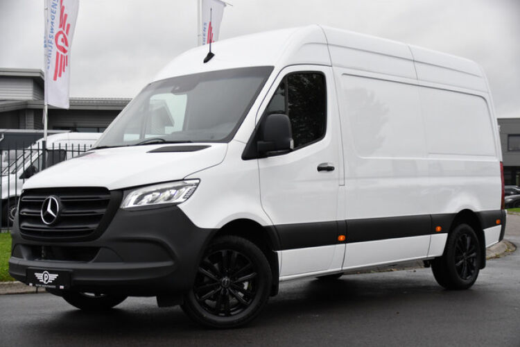 Mercedes-Benz Sprinter 317 1.9 CDI L2H2 RWD