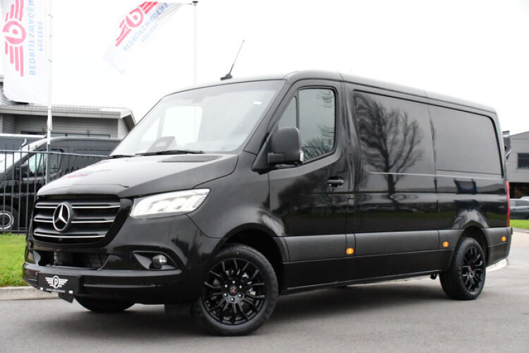 Mercedes-Benz Sprinter 319 1.9 CDI L2H1 Pro Black Edition