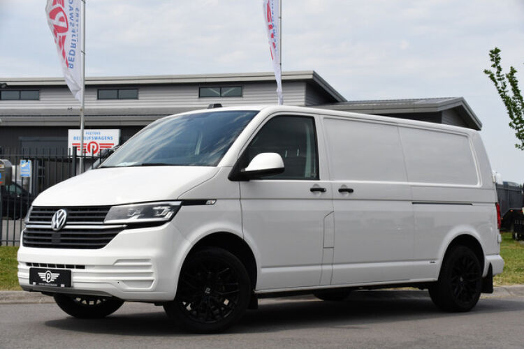 Volkswagen Transporter 2.0 TDI L2H1 30 PB Edition