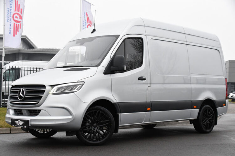 Mercedes-Benz Sprinter 317 1.9 CDI L2H2 RWD PB Edition