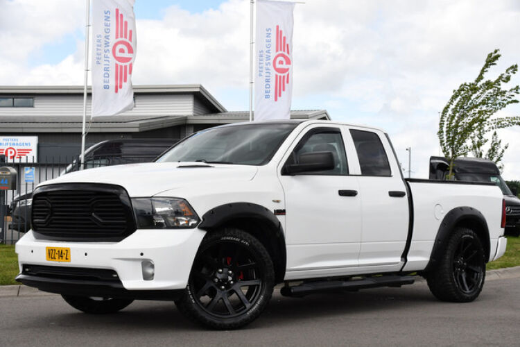 Dodge Ram 1500 5.7 V8 4x4 Quad Cab 6'4