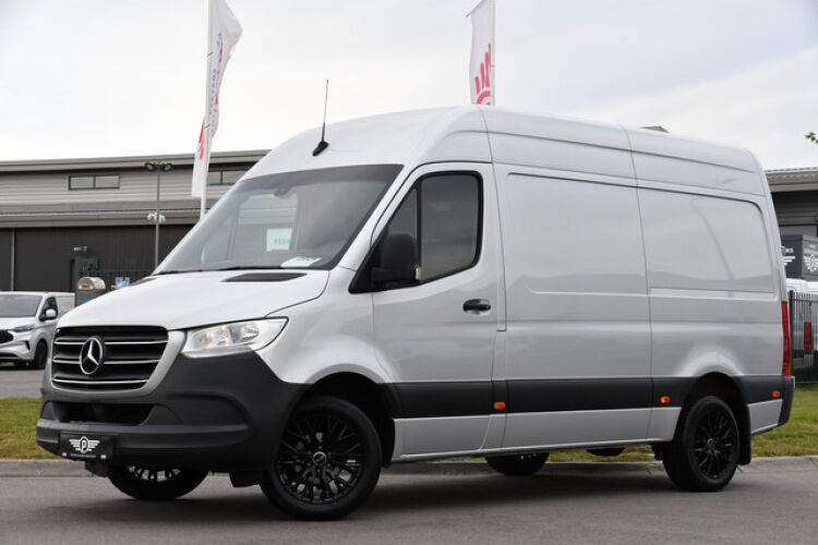 Mercedes-Benz Sprinter 319 V6 3.0 CDI L2H2