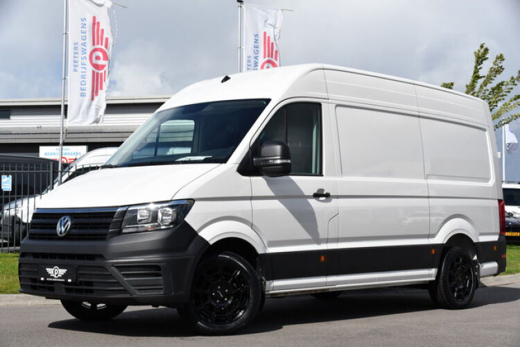 Volkswagen Crafter 35 2.0 TDI L3H3 PB Edition