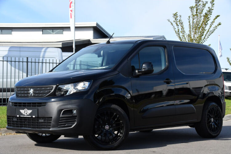 Peugeot e-Partner 136 L1 50 kWh Black Edition