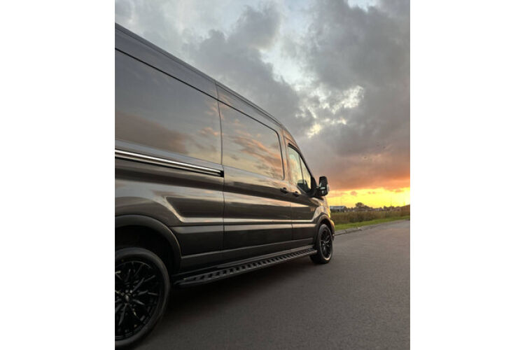 Mercedes-Benz Sprinter 319 V6 3.0 CDI L2H1 DC Black Edition