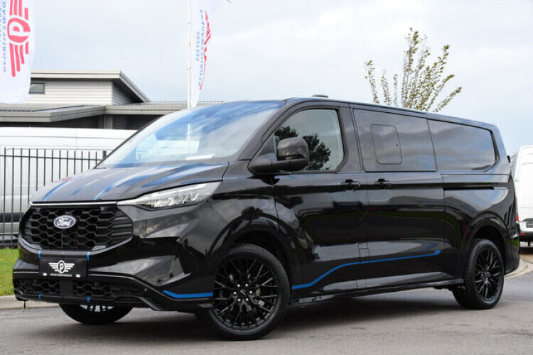 Ford Transit Custom 320 2.0 TDCI L2H1 Sport DC Black Edition