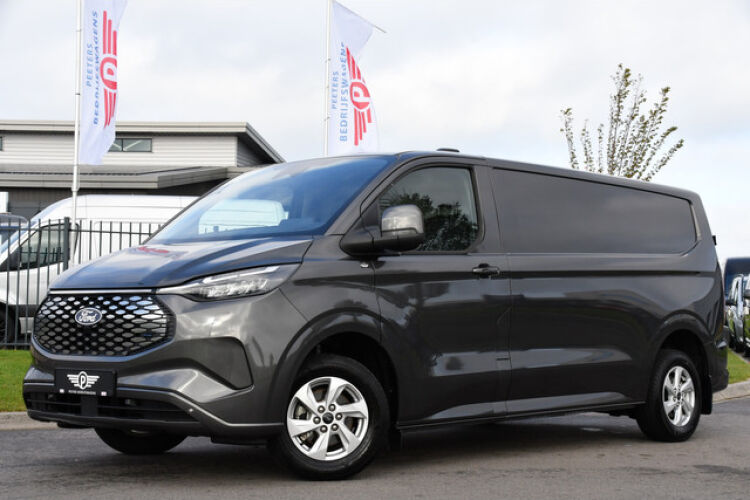 Ford E-Transit Cust. 340 L2H1 Limited 65 kWh