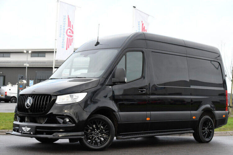Mercedes-Benz Sprinter 317 1.9 CDI L2H2 RWD AMG Edition